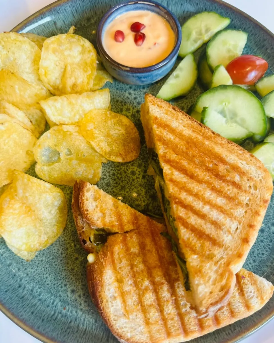 Everest sandwiches
